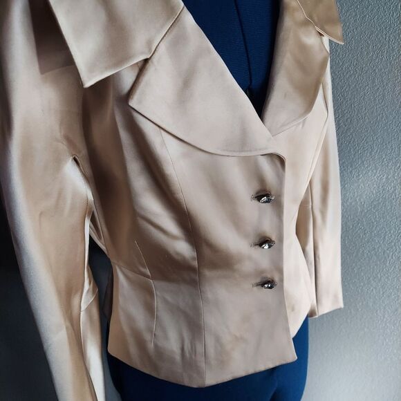 Tahari Gold 100% Silk Crystal Button Long Sleeve Blazer Jacket Size 8 - Picture 5 of 10